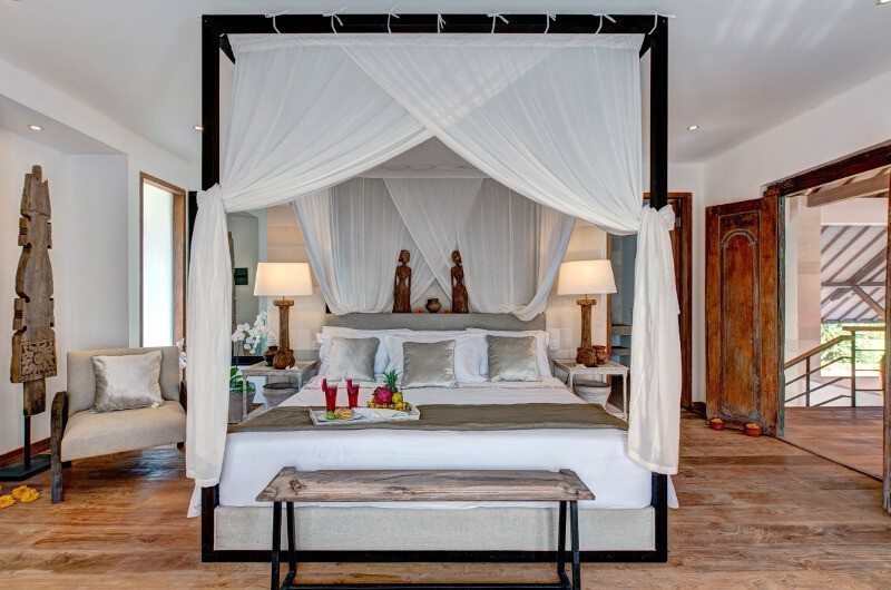 Abaca Villas Bedroom with Seating Area, Petitenget | 5 Bedroom Villas Bali