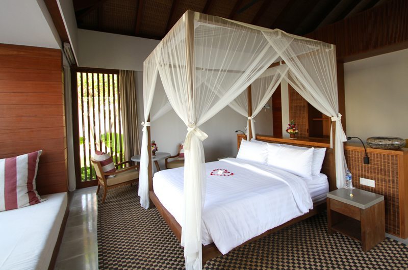 Ambalama Villa Bedroom with Four Poster Bed, Seseh | 5 Bedroom Villas Bali