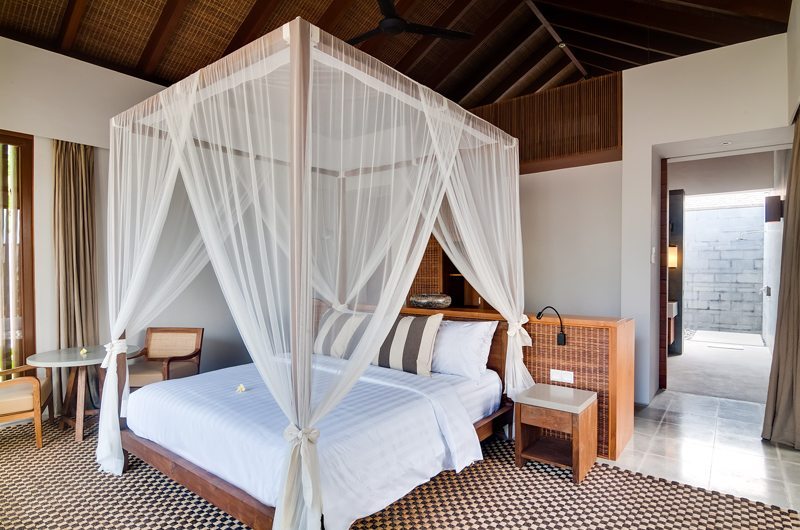 Ambalama Villa Four Poster Bed with mosquito Net, Seseh | 5 Bedroom Villas Bali