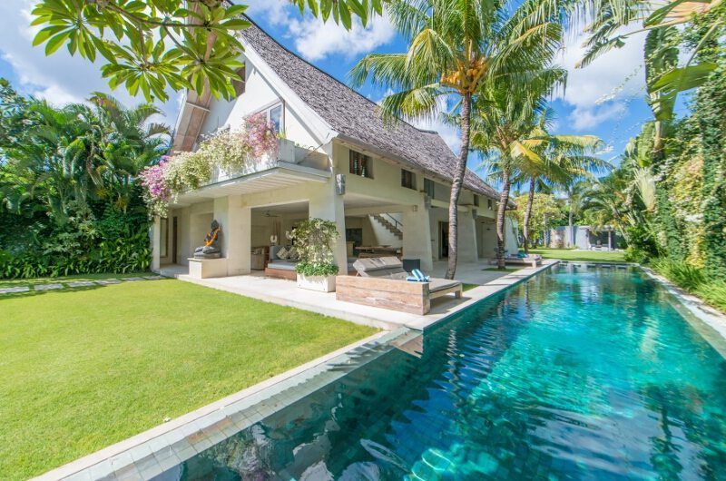 Casa Mateo Outdoor Area with Pool, Seminyak | 5 Bedroom Villas Bali