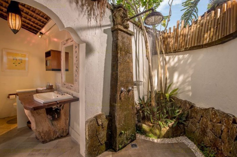 Hartland Estate Semi Open Bathroom, Ubud | 5 Bedroom Villas Bali