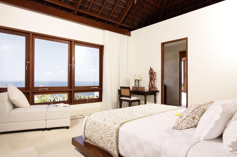 Sinaran Surga Bedroom with Study Table, Uluwatu | 5 Bedroom Villas Bali