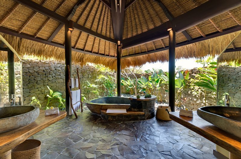 Taman Ahimsa Semi Open Bathroom, Seseh | 5 Bedroom Villas Bali