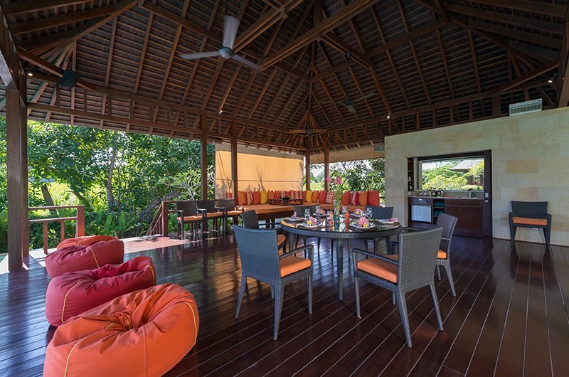 Bendega Villas Living and Dining Area with Wooden Floor, Canggu | 5 Bedroom Villas Bali