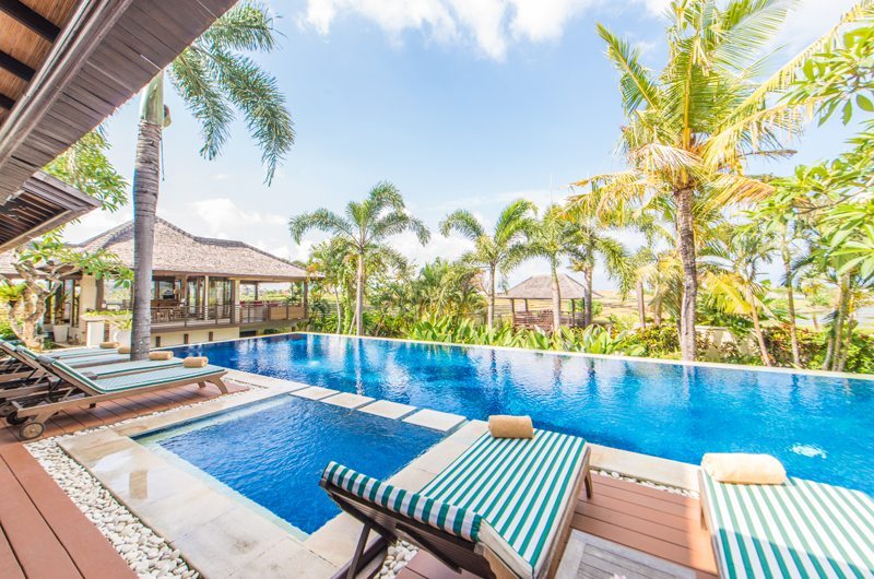 Villa Coraffan Sun Loungers, Canggu | 5 Bedroom Villas Bali
