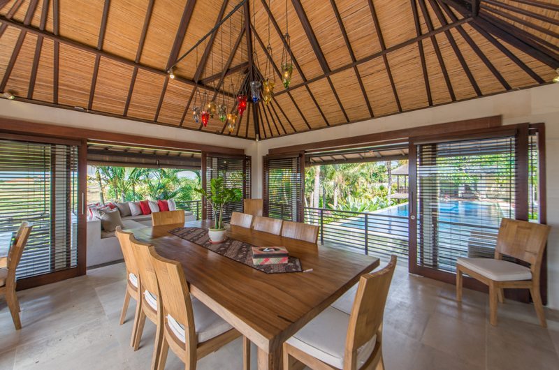 Villa Coraffan Dining Area with Pool View, Canggu | 5 Bedroom Villas Bali