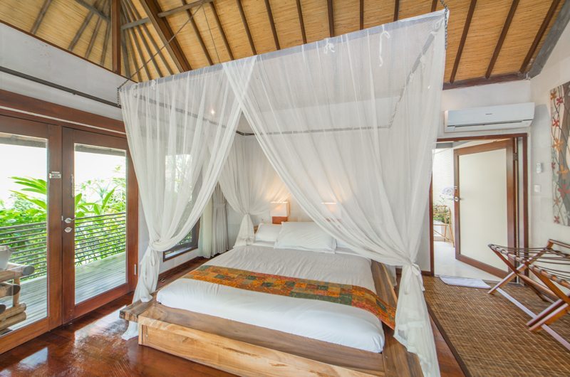 Villa Coraffan Bedroom with Balcony, Canggu | 5 Bedroom Villas Bali