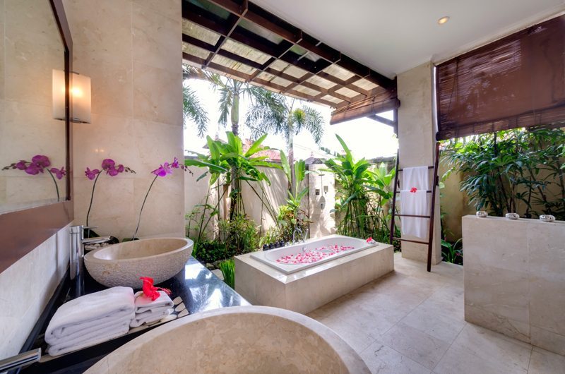 Villa Kalimaya Romantic Bathtub Set Up, Seminyak | 5 Bedroom Villas Bali