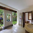 Villa Maridadi En-Suite Bathroom, Seseh | 5 Bedroom Villas Bali