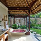 Villa Maridadi Romantic Bathtub Set Up, Seseh | 5 Bedroom Villas Bali