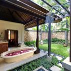 Villa Maridadi Semi Open Bathtub, Seseh | 5 Bedroom Villas Bali