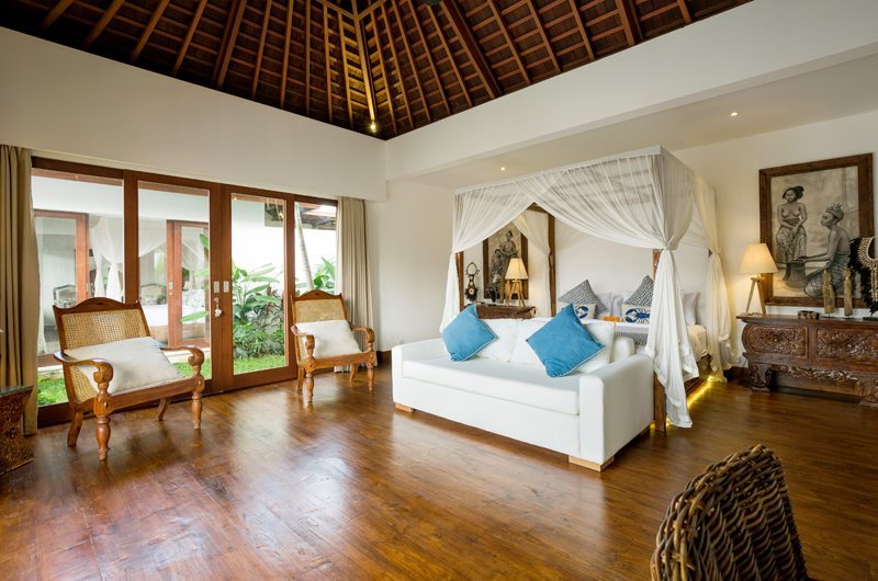 Villa Naty Bedroom with Seating Area, Umalas | 5 Bedroom Villas Bali