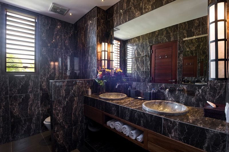 Villa Tangram Bathroom, Seminyak | 5 Bedroom Villas Bali
