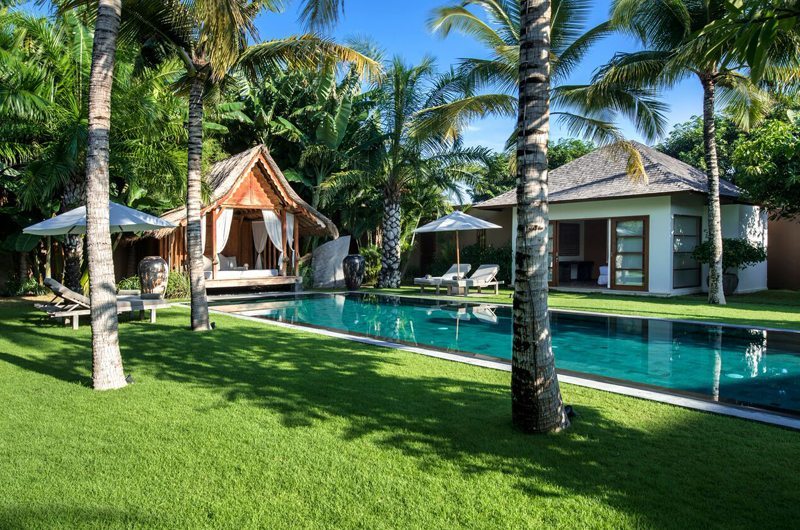 Villa Tiga Puluh Gardens and Pool, Seminyak | 5 Bedroom Villas Bali